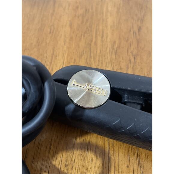 HSI Professional | Flat Iron Ceramic Hair Straightener 1-inch Model E038 Tested - Picture 3 of 4